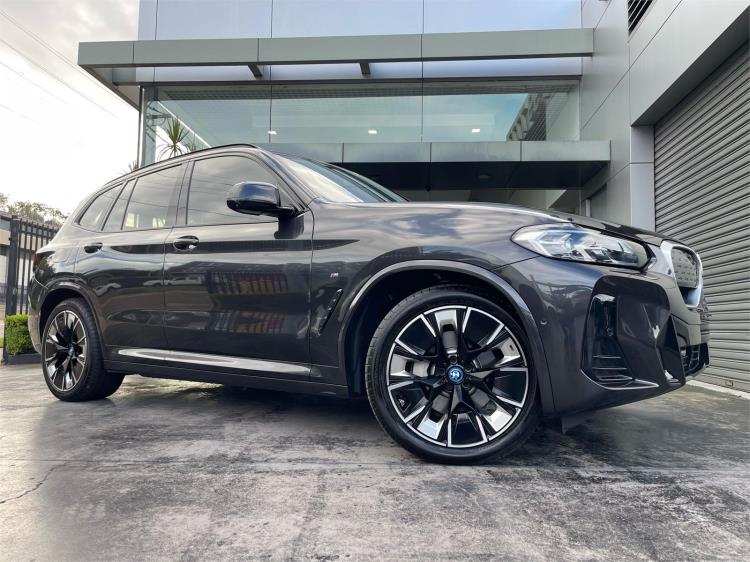 2023 BMW iX3 Wagon G08