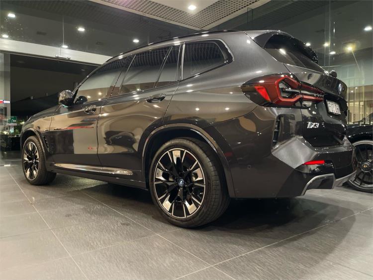 2023 BMW iX3 Wagon G08