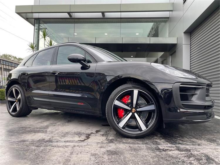 2022 Porsche Macan Wagon GTS 95B MY22